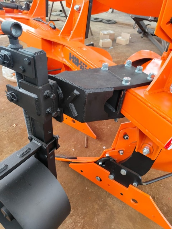 Плуг навесной оборотный 3/35 купить в Владикавказе – «БДН-АгроКубань», 5