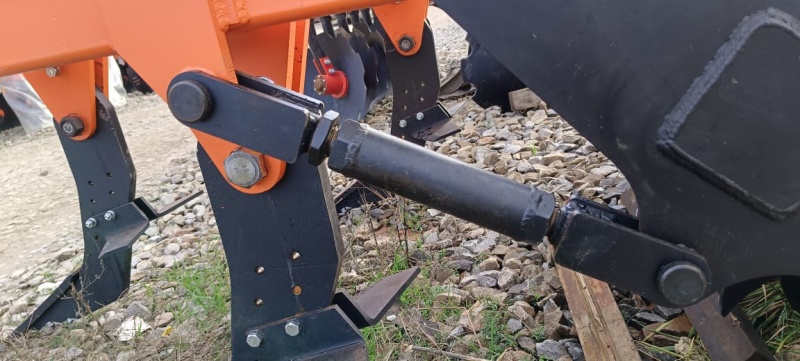 Плуг чизельный ПЧН 1,6 с планчатым катком купить в Владикавказе – «БДН-АгроКубань», 3