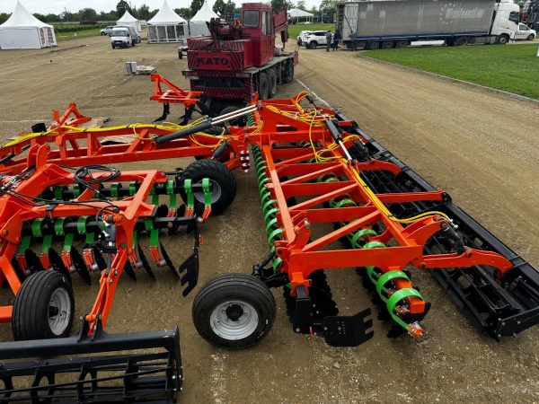 Лущильник мульчировщик дисковый прицепной «АВРОРА» ЛД-8Л (евро-складывание) ЛАФЕТ купить в Владикавказе – «БДН-АгроКубань», 3