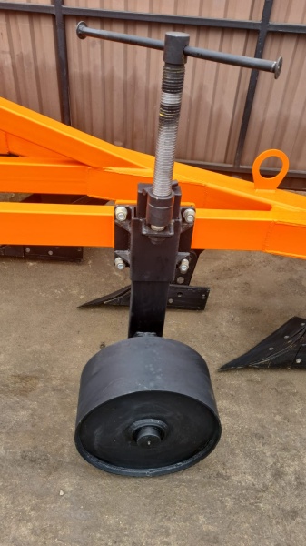 Плуг отвальный ПЛН 3-35 (3 корпуса) купить в Владикавказе – «БДН-АгроКубань», 4