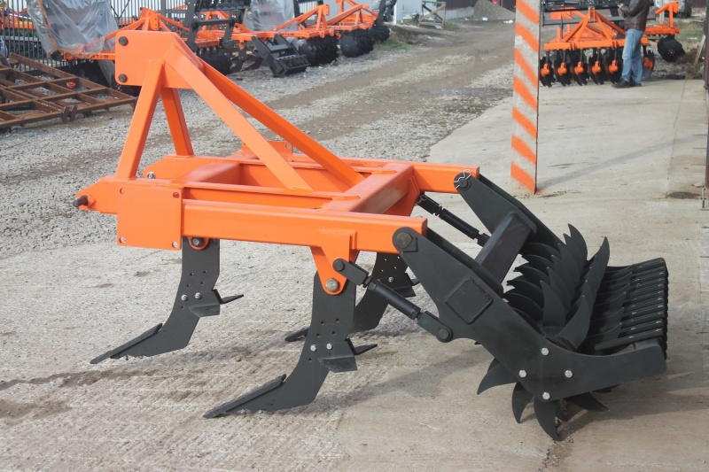 Плуг чизельный ПЧН-1,6 с зубчатым катком купить в Владикавказе – «БДН-АгроКубань», 4